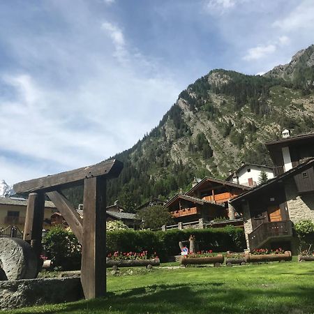 Ferienwohnung Hameau De Jadis Pré-Saint-Didier Exterior foto
