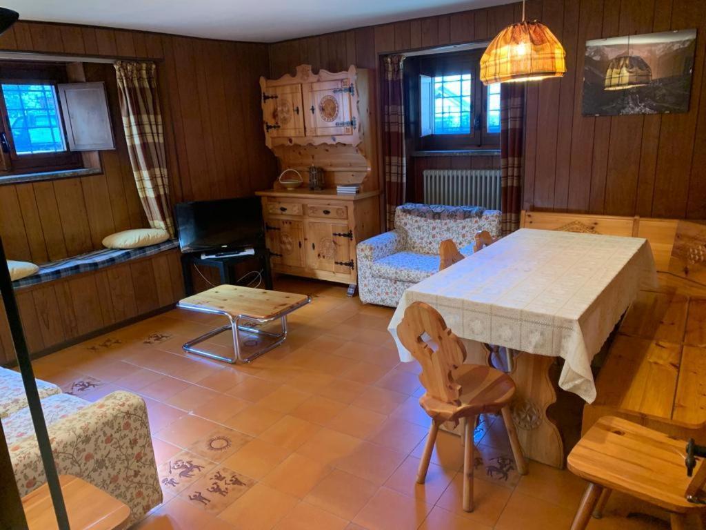 Ferienwohnung Hameau De Jadis Pré-Saint-Didier Exterior foto