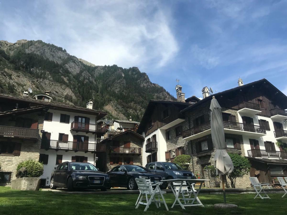 Ferienwohnung Hameau De Jadis Pré-Saint-Didier Exterior foto