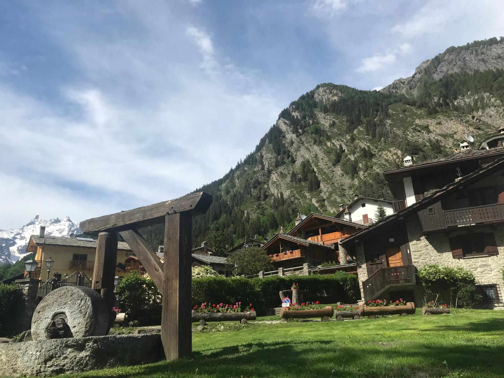 Ferienwohnung Hameau De Jadis Pré-Saint-Didier Exterior foto
